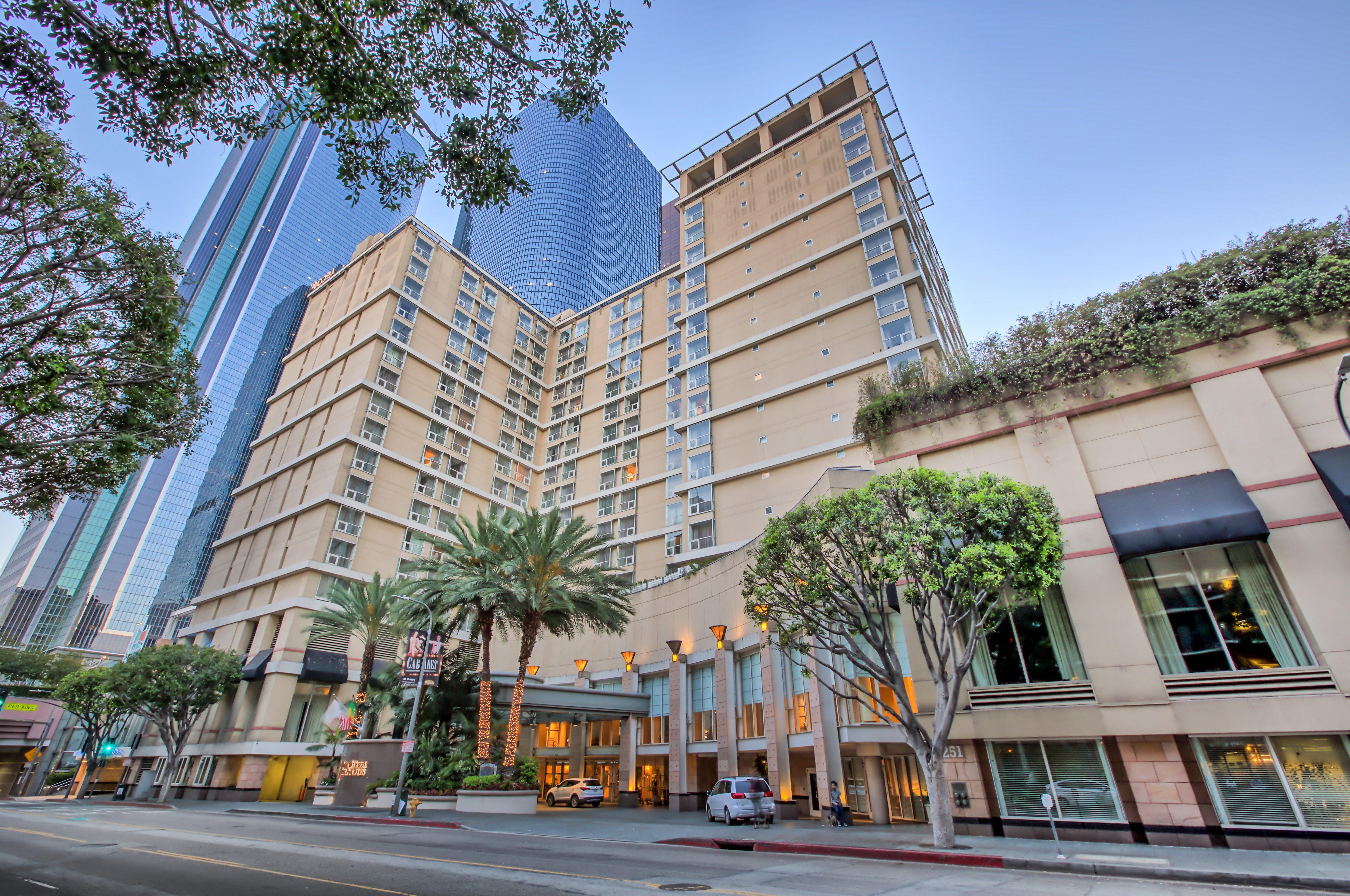 オムニ ロサンゼルス ホテル カリフォルニア プラザ エクステリア 写真